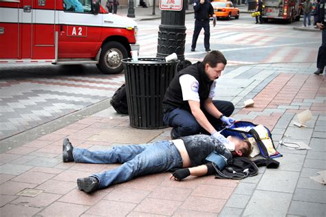 guy stabbed in neck